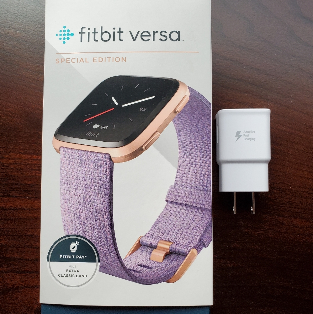 FitBit Versa in Rose Gold